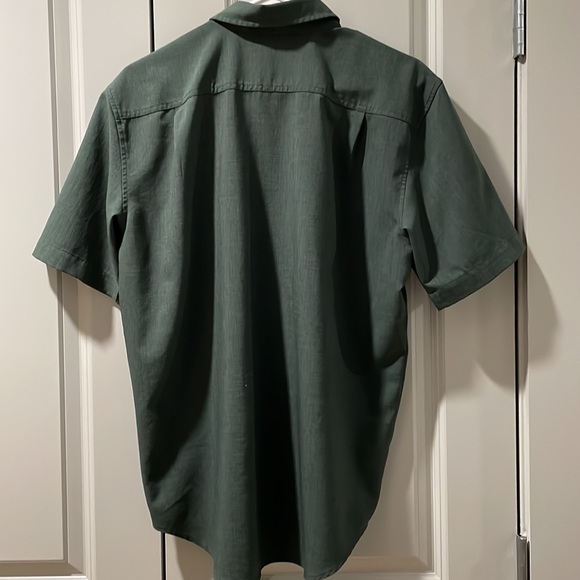 Orvis Men’s Short Sleeve Shirt Green Medium Gently Worn Button Up Vacation Shirt - Picture 2 of 6